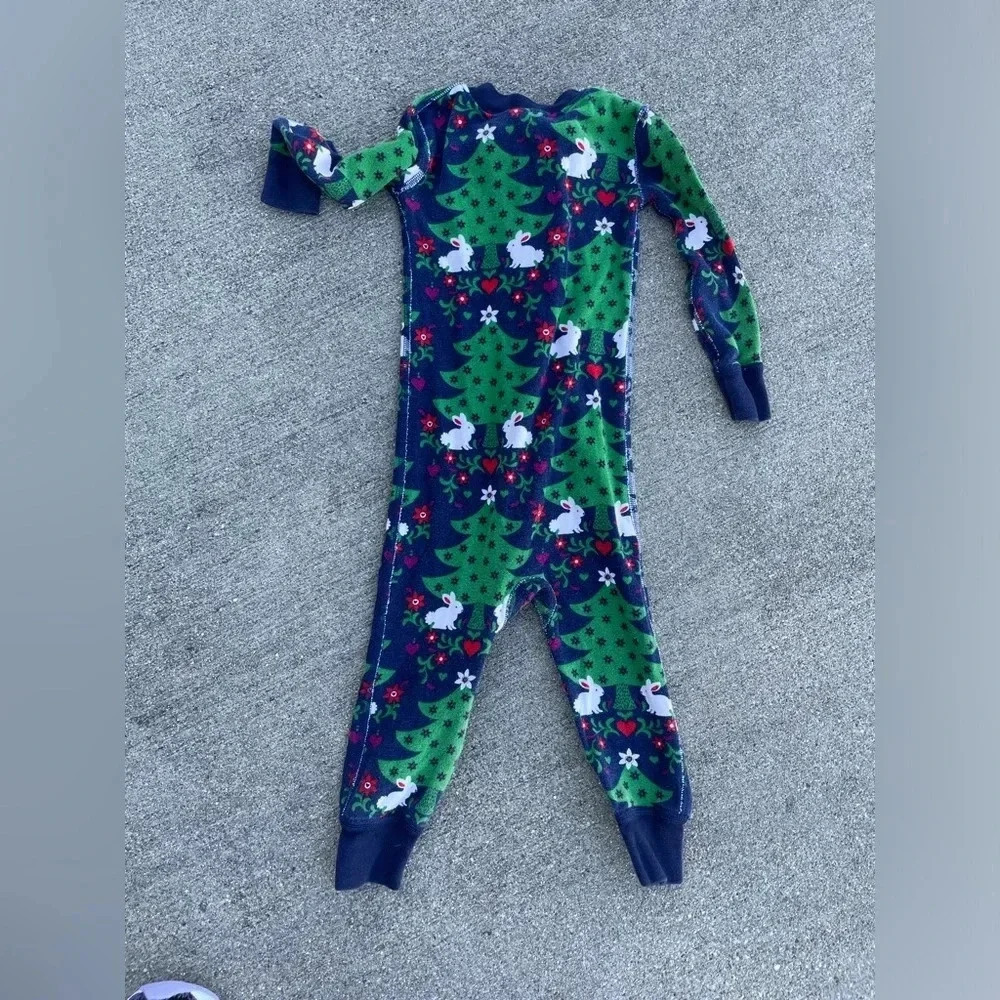 EUC Hanna Andersson zip up pajama 2T one piece comfy Christmas Trees Bunnies - Picture 4 of 4